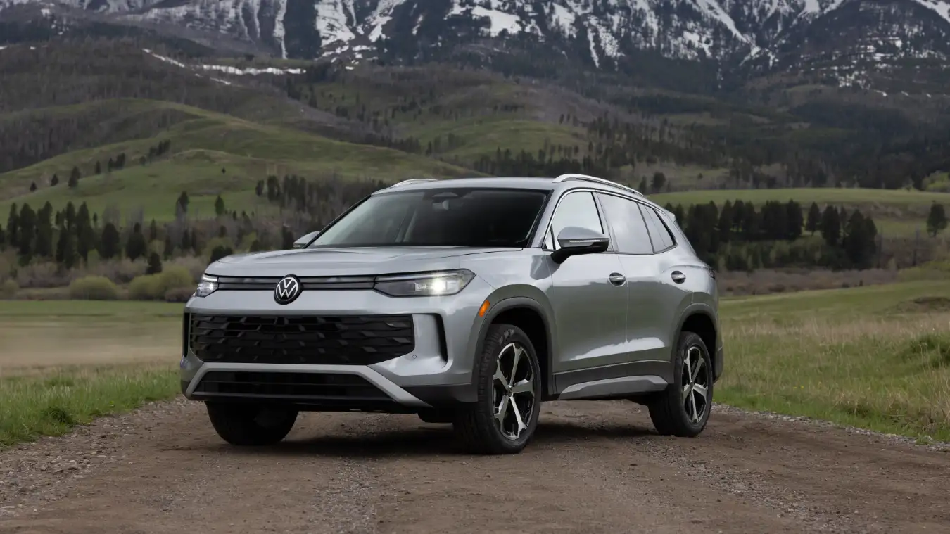 VW Tiguan vs Hyundai Santa Fe