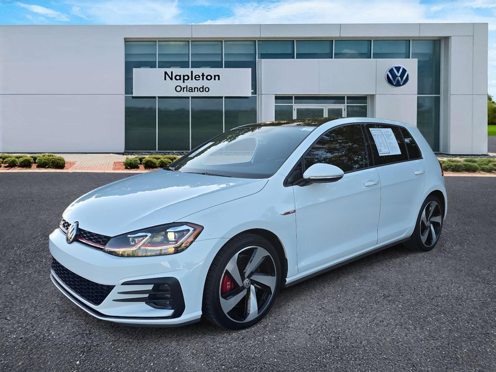 2019 Volkswagen Golf GTI SE's photo