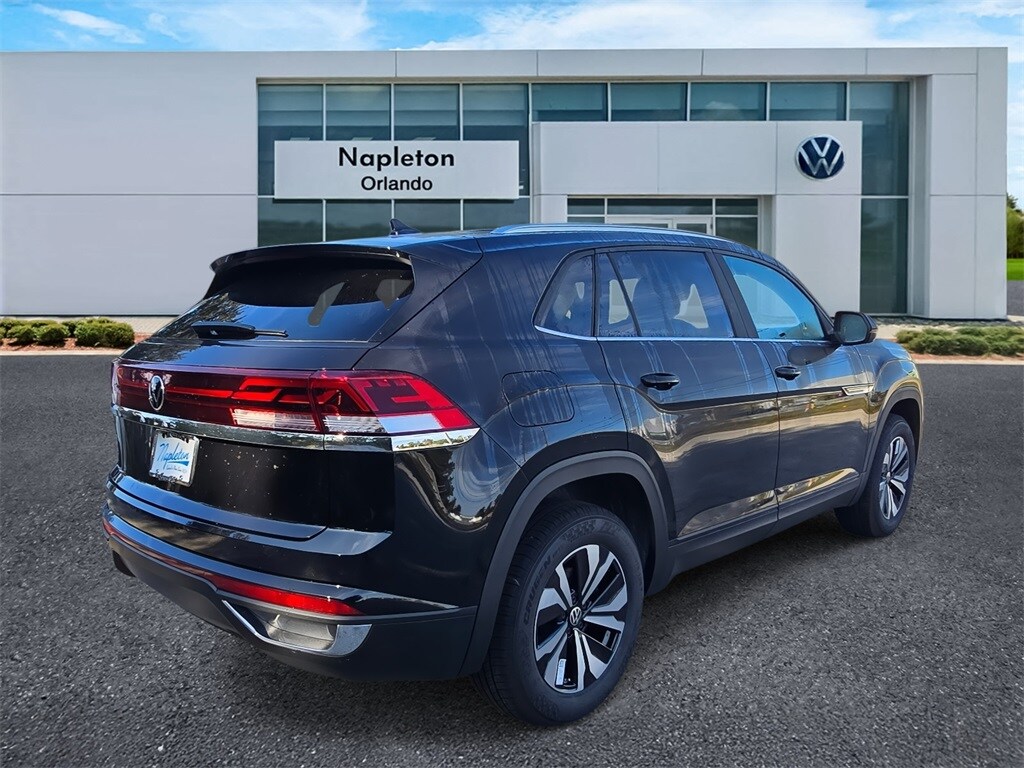 2026 Volkswagen Atlas Cross Sport SE photo 4