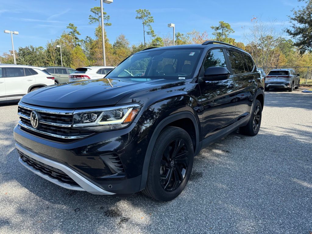 2022 Volkswagen Atlas SE w/Tech's photo