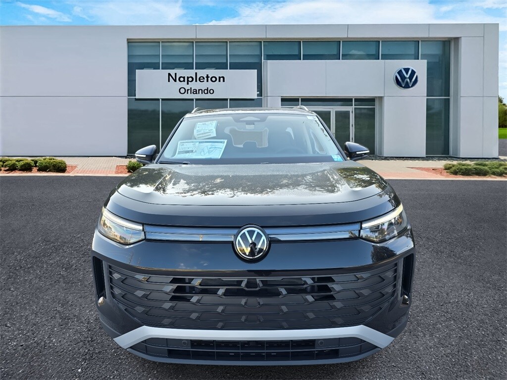 2026 Volkswagen Tiguan SE photo 2