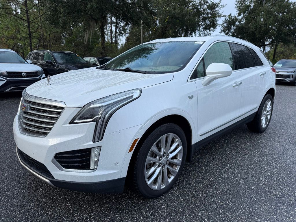 2018 Cadillac XT5 Platinum's photo
