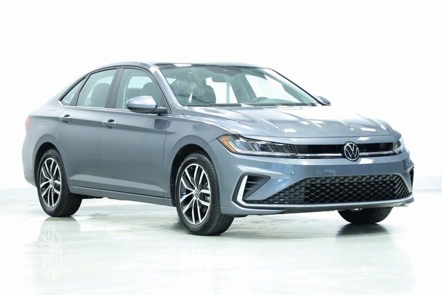 2025 Volkswagen Jetta 1.5T SE photo 3