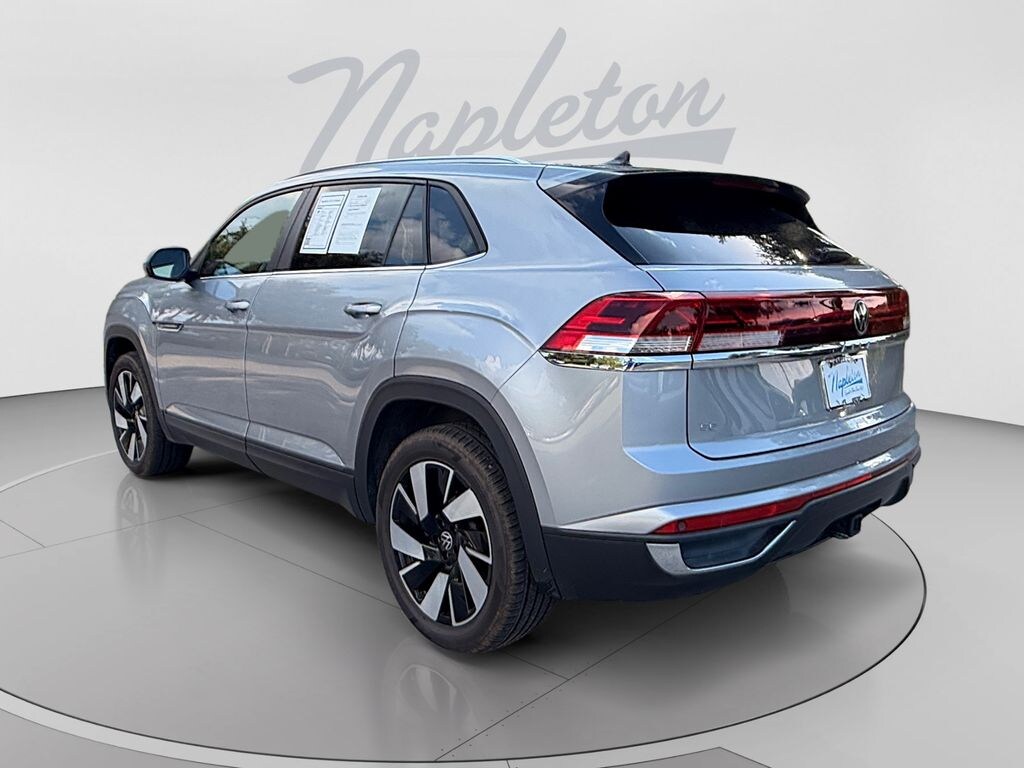 Used 2024 Volkswagen Atlas Cross Sport 2.0T SE w/Technology SUV