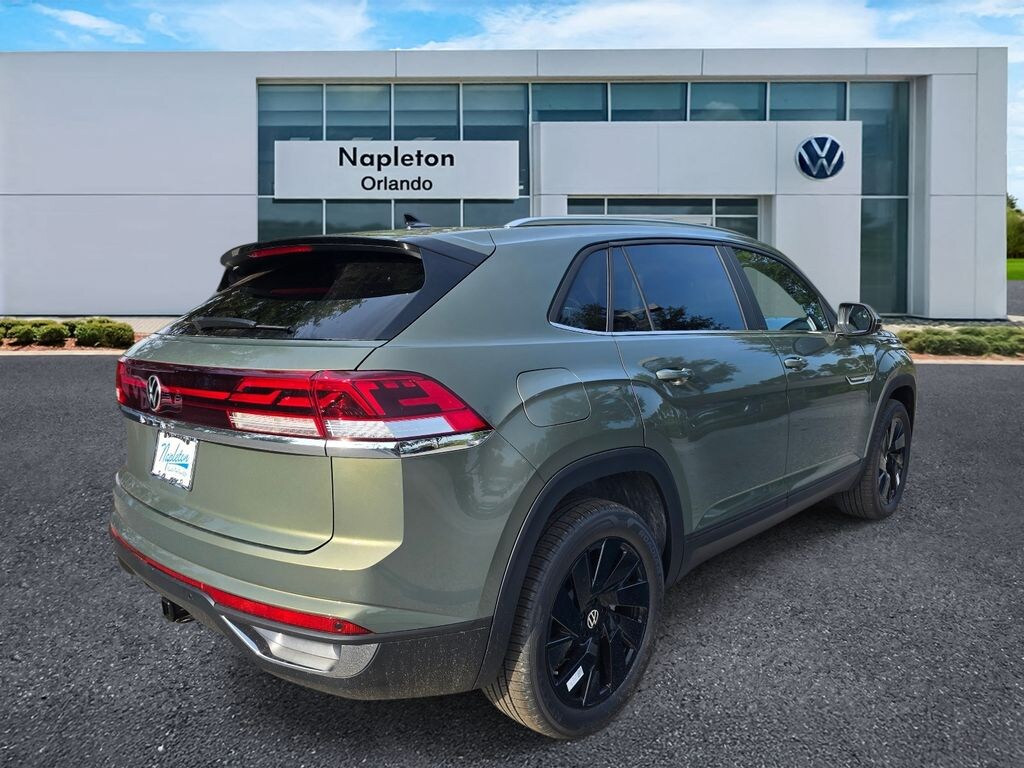 New 2026 Volkswagen Atlas Cross Sport 2.0T SE w/Technology SUV