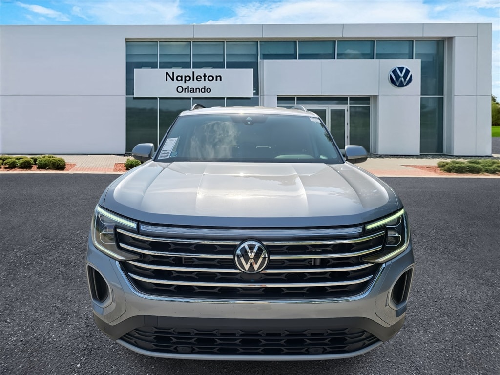 Used 2024 Volkswagen Atlas SE w/Tech with VIN 1V2HR2CA3RC548772 for sale in Orlando, FL