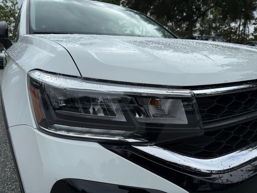 2023 Volkswagen Taos S photo 4
