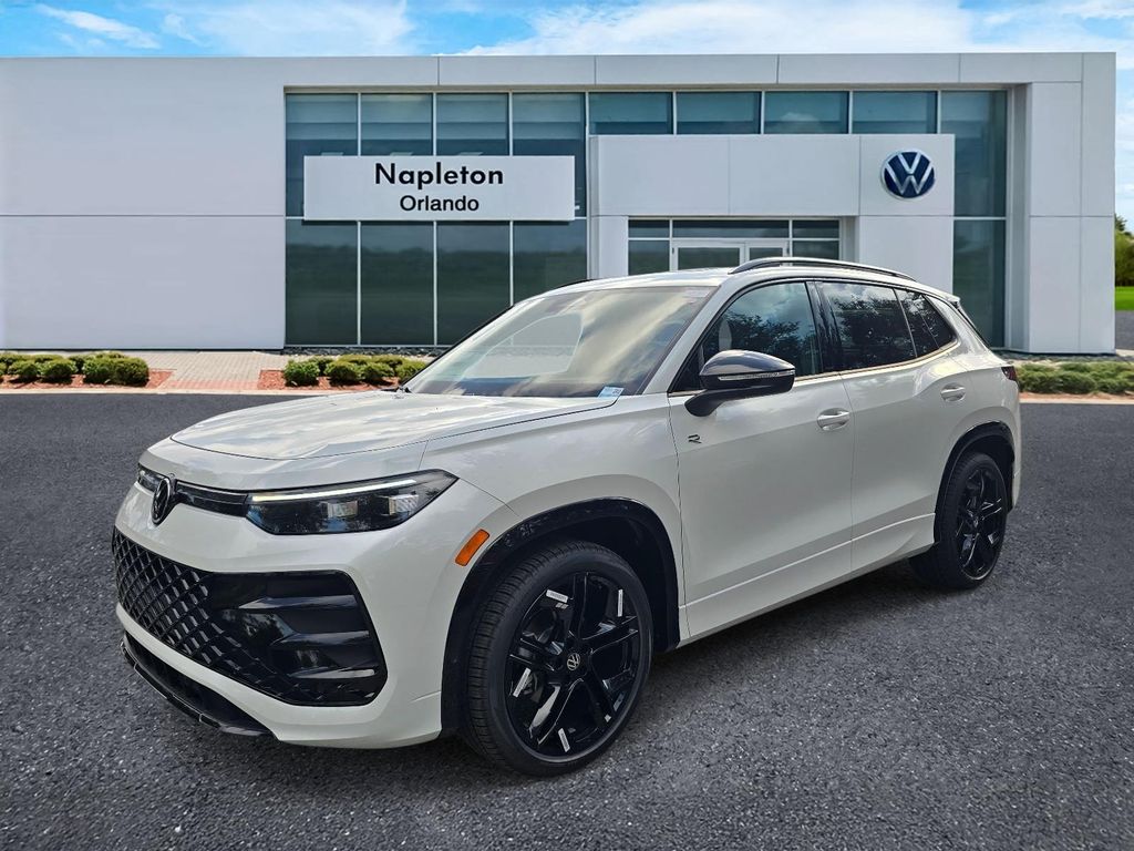 2026 Volkswagen Tiguan 2.0T SE R-Line Black's photo