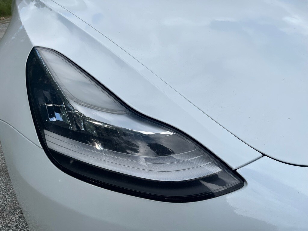 2020 Tesla Model 3 Standard Range Plus photo 3