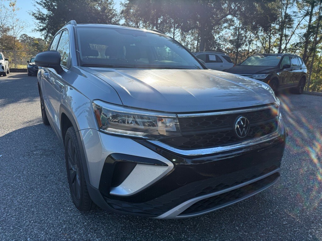 2023 Volkswagen Taos S photo 3