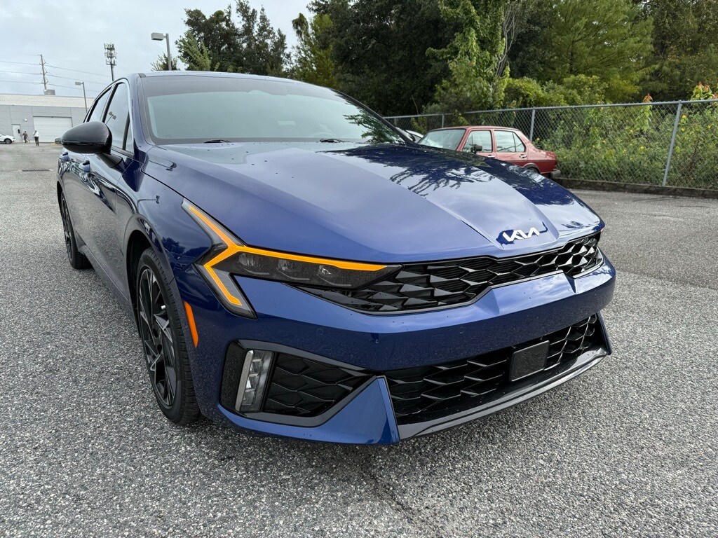 2025 Kia K5 GT-Line photo 3