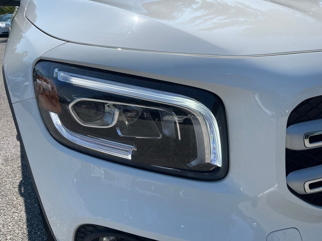 2022 Mercedes Benz GLB 250 photo 4
