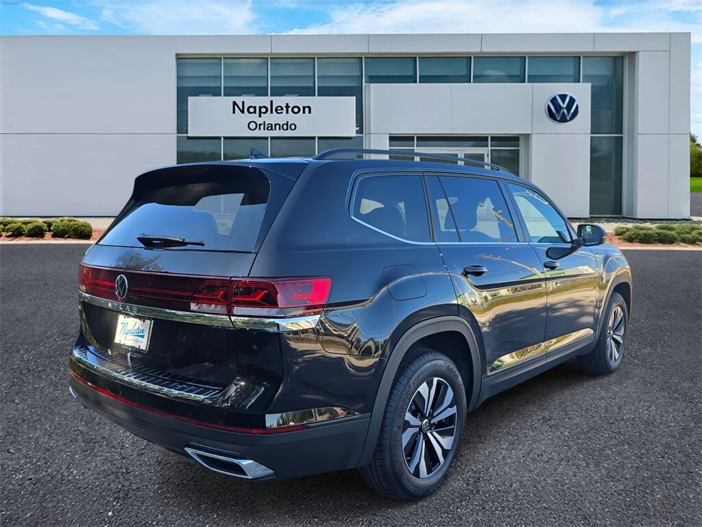 2026 Volkswagen Atlas SE photo 4