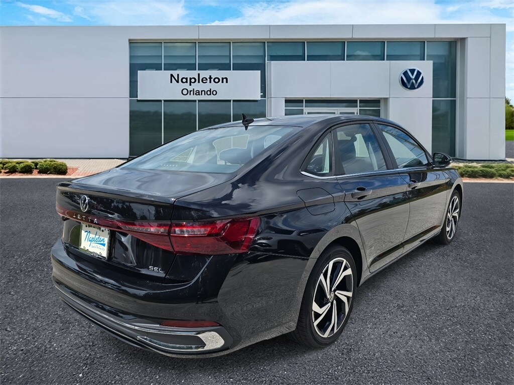 2025 Volkswagen Jetta 1.5T SEL photo 4