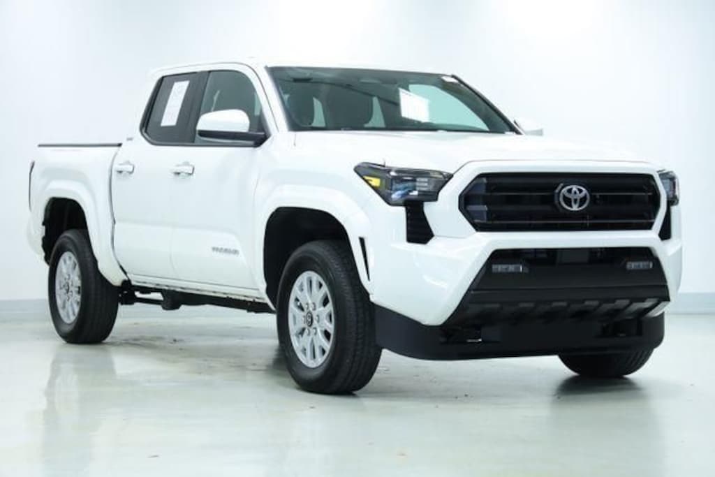 Used 2025 Toyota Tacoma SR5 Truck