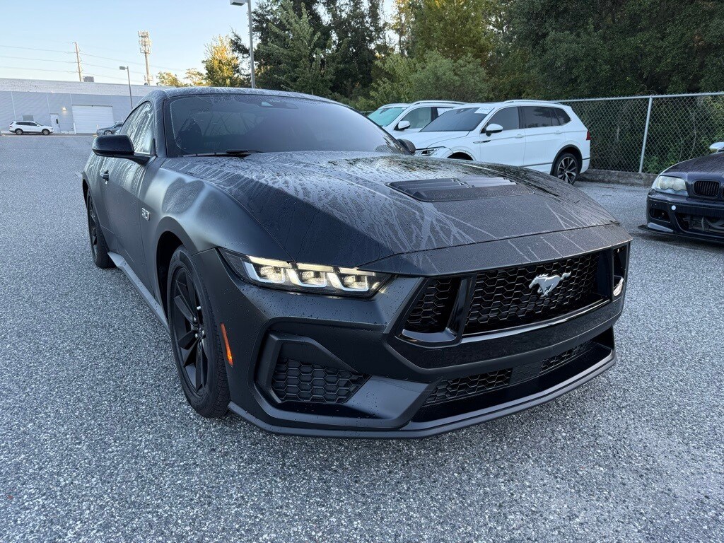 2024 Ford Mustang GT photo 3