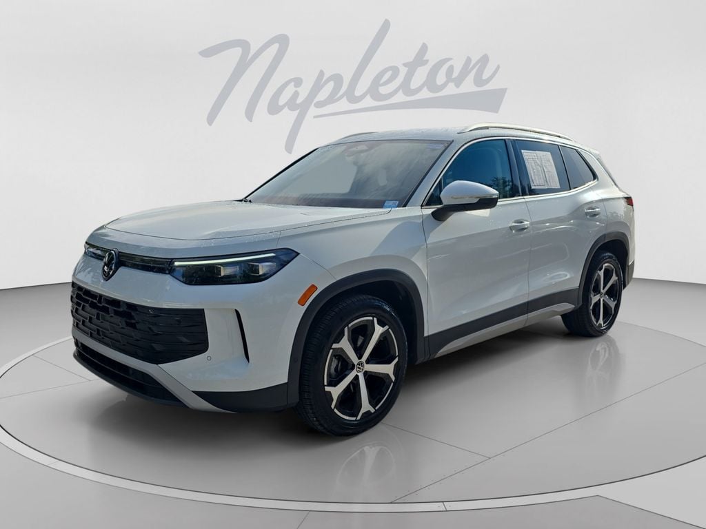 New 2025 Volkswagen Tiguan 2.0T SE SUV