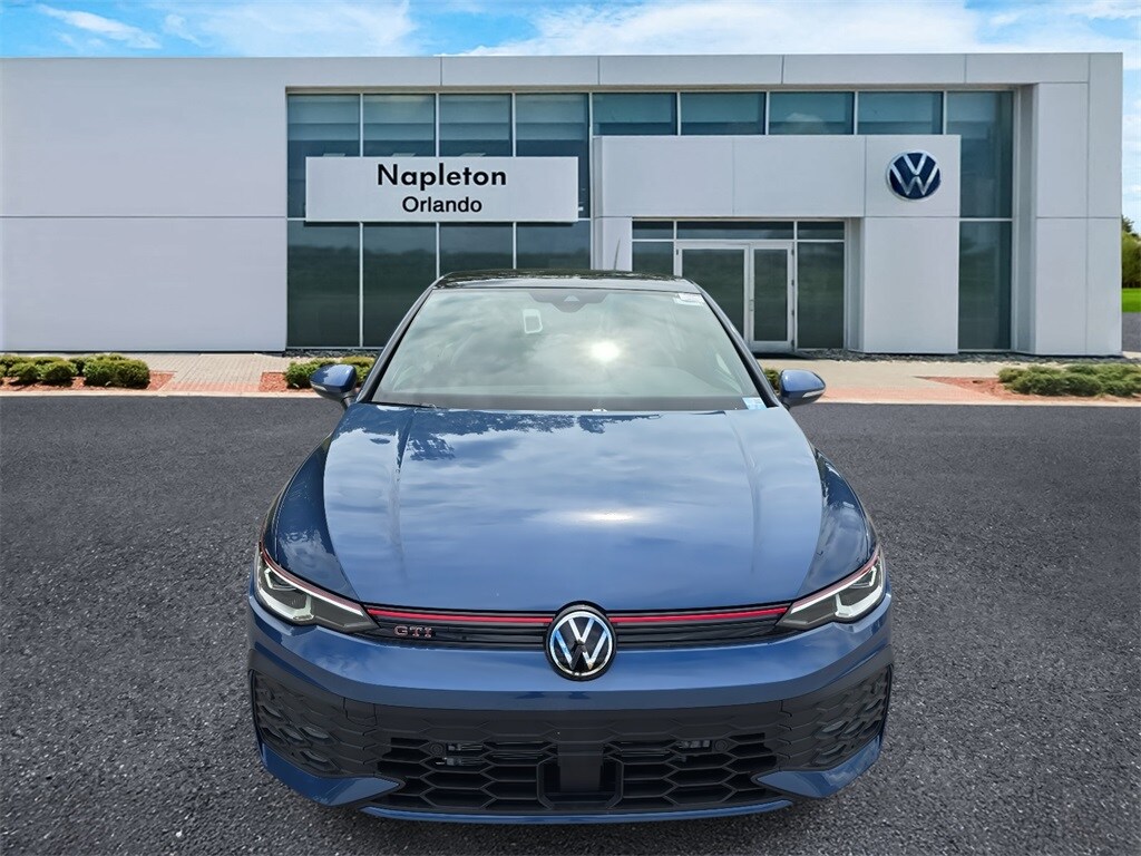 2025 Volkswagen Golf GTI SE photo 2