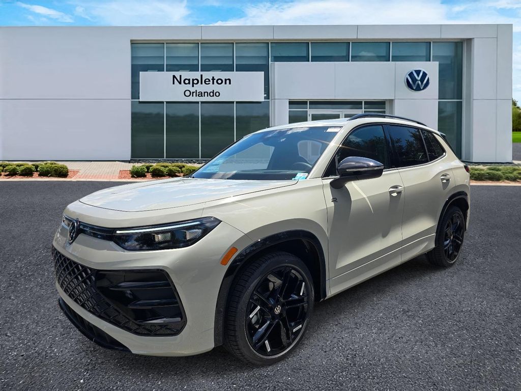2026 Volkswagen Tiguan 2.0T SE R-Line Black's photo
