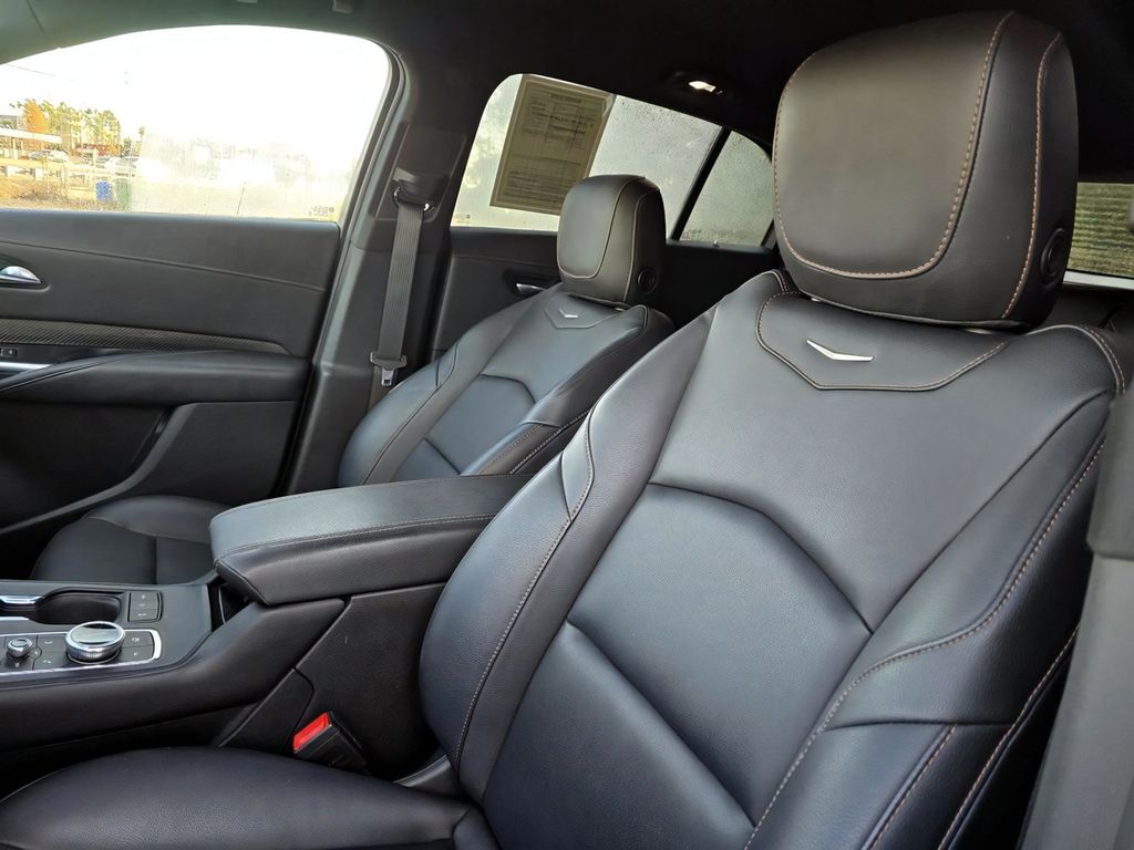 2021 Cadillac XT4 Sport - Photo 18