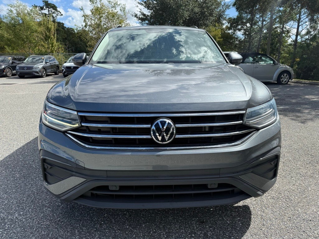 2022 Volkswagen Tiguan S photo 2