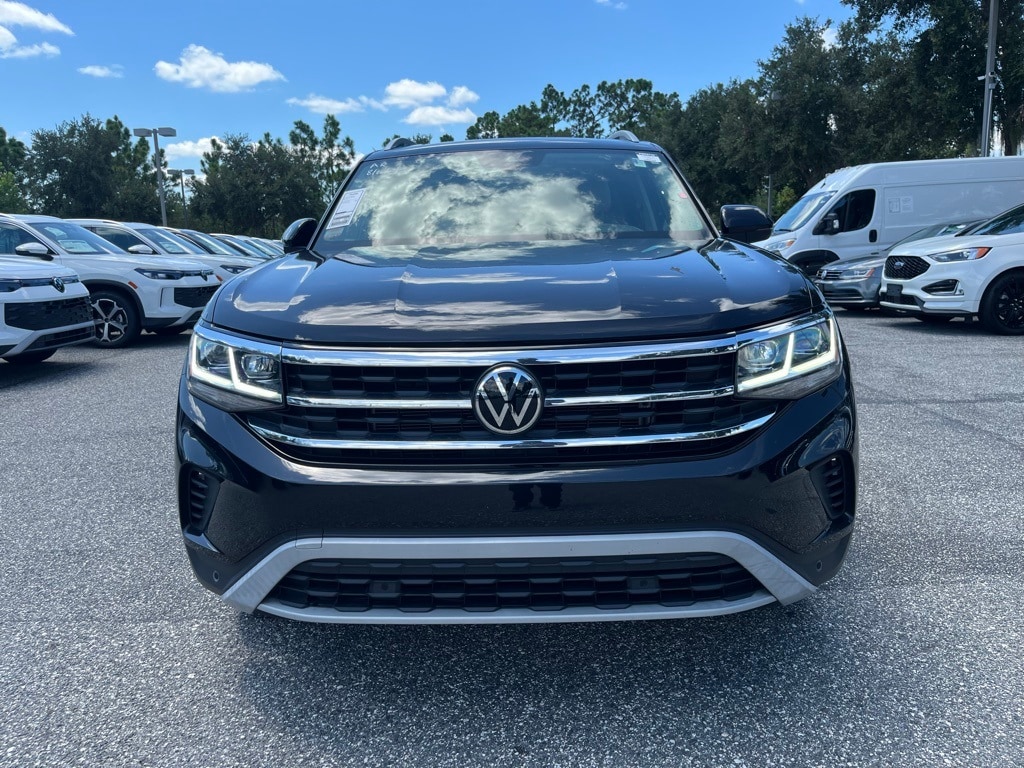 2022 Volkswagen Atlas SEL photo 2