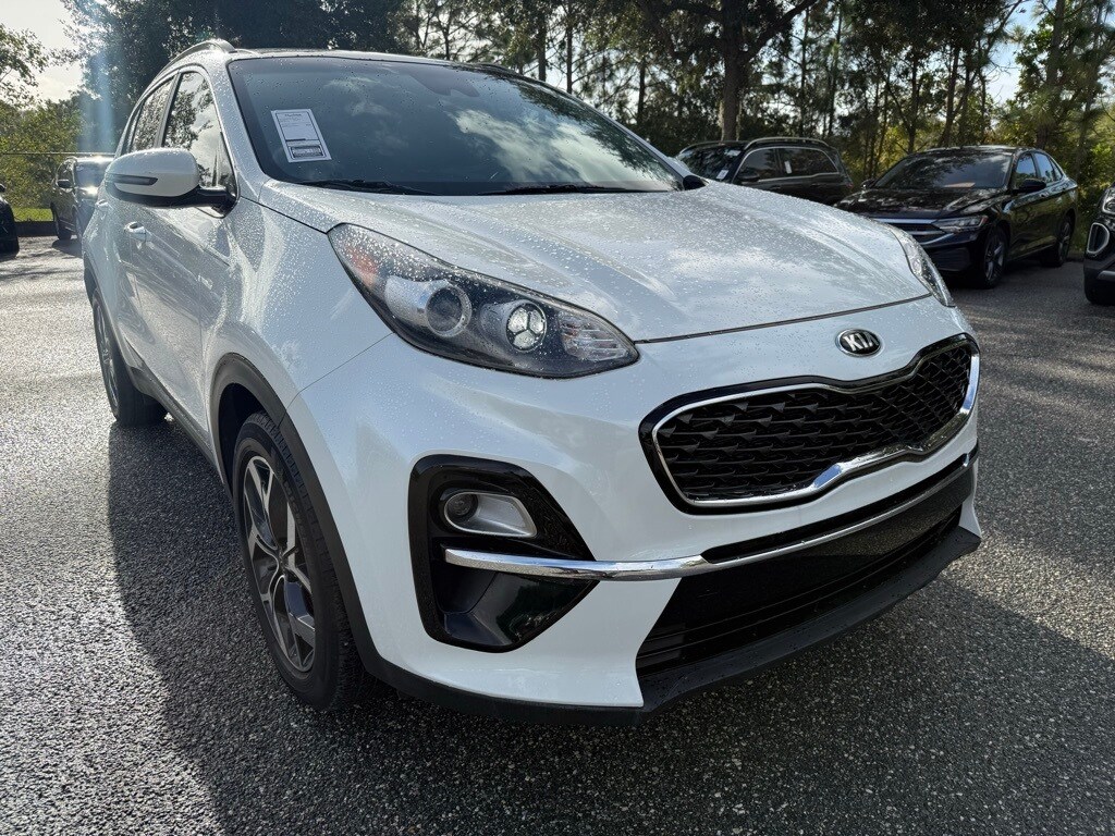 2022 Kia Sportage EX photo 3