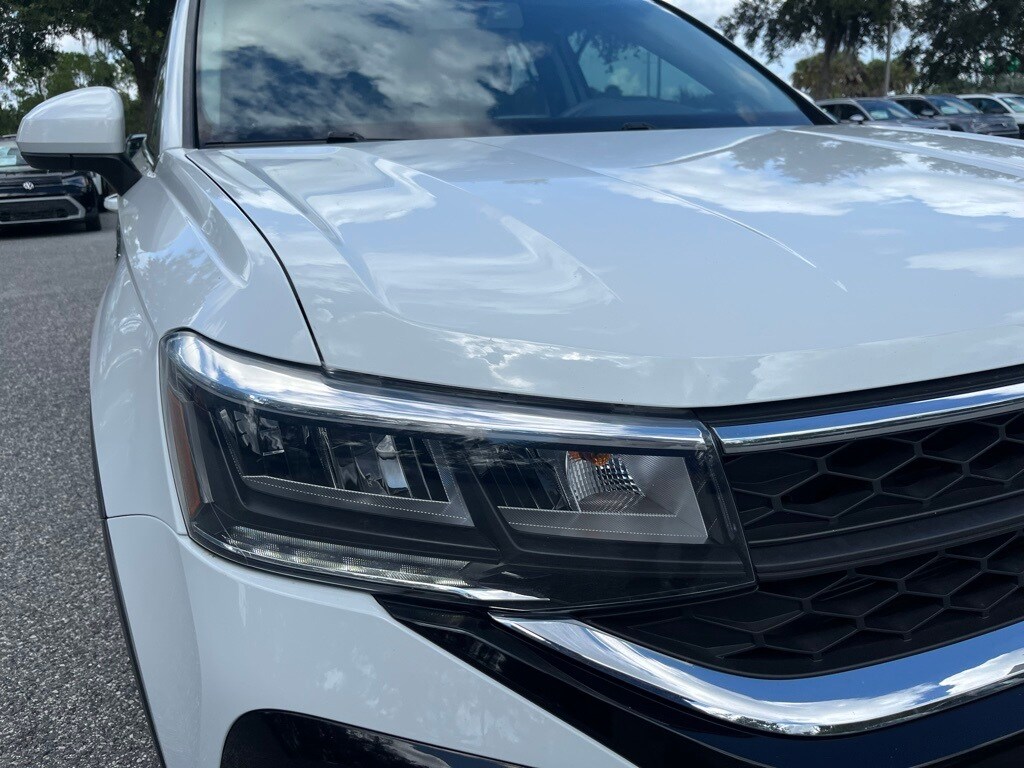 2022 Volkswagen Taos SE photo 4