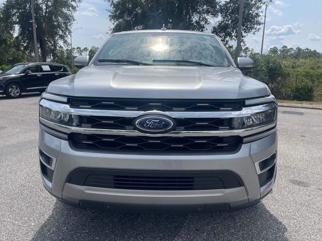 2023 Ford Expedition Limited photo 2