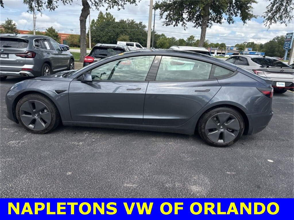 2021 Tesla Model 3 Standard Range Plus photo 3