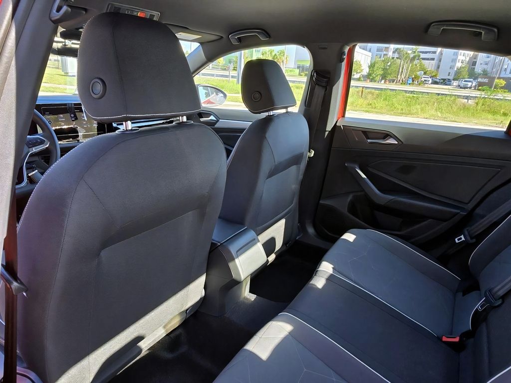 2025 Volkswagen Jetta Sport - Photo 24
