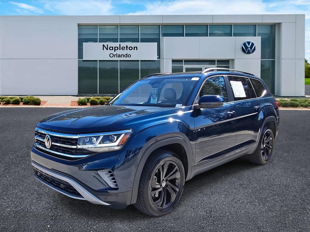 2023 Volkswagen Atlas SE w/Tech's photo