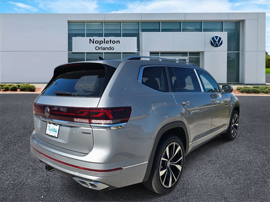 2026 Volkswagen Atlas SEL Premium R-Line photo 4