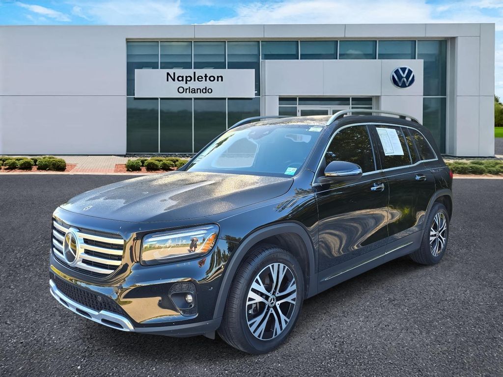 2024 Mercedes-Benz GLB Base's photo
