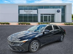 2024 Hyundai Elantra SEL Sedan