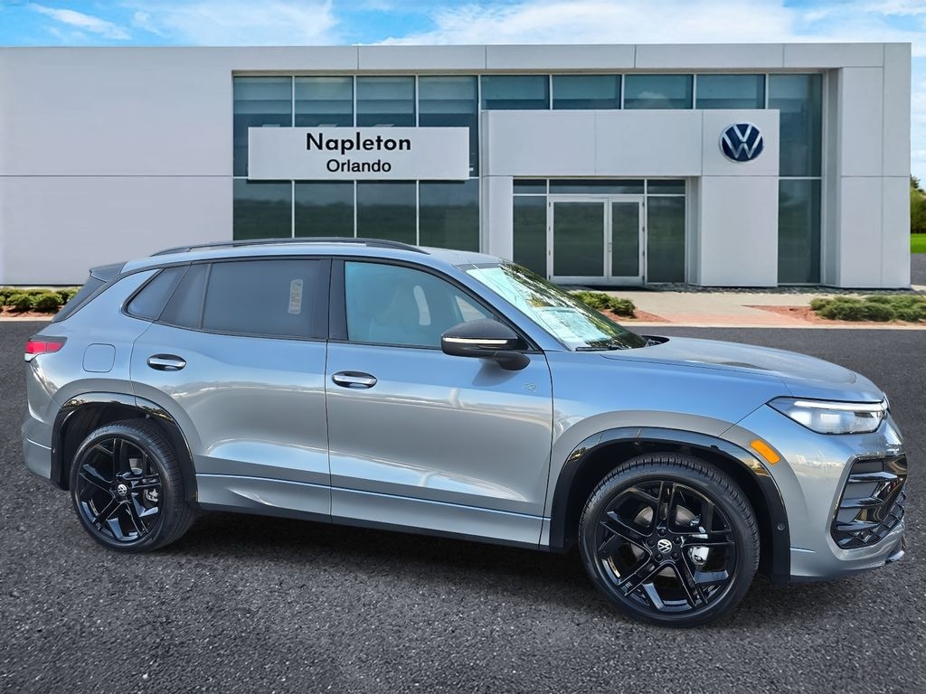 New 2026 Volkswagen Tiguan 2.0T SE R-Line Black SUV