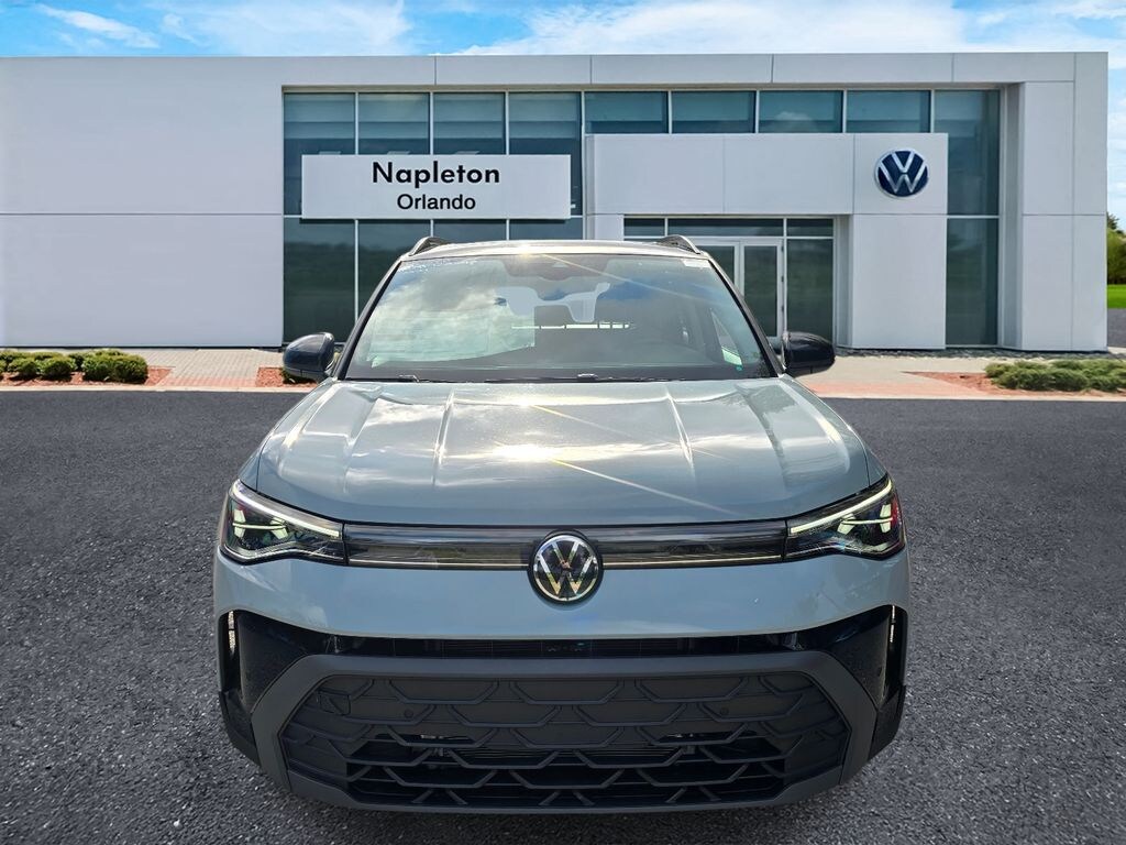 New 2026 Volkswagen Taos 1.5T SE Black SUV