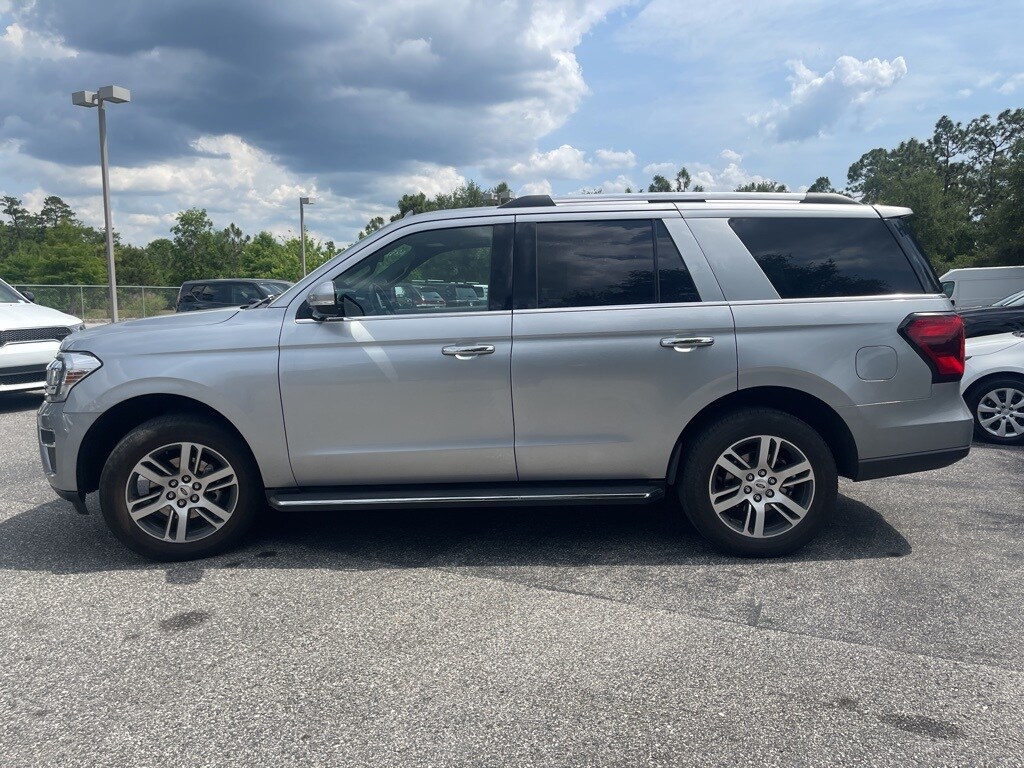 2023 Ford Expedition Limited photo 3