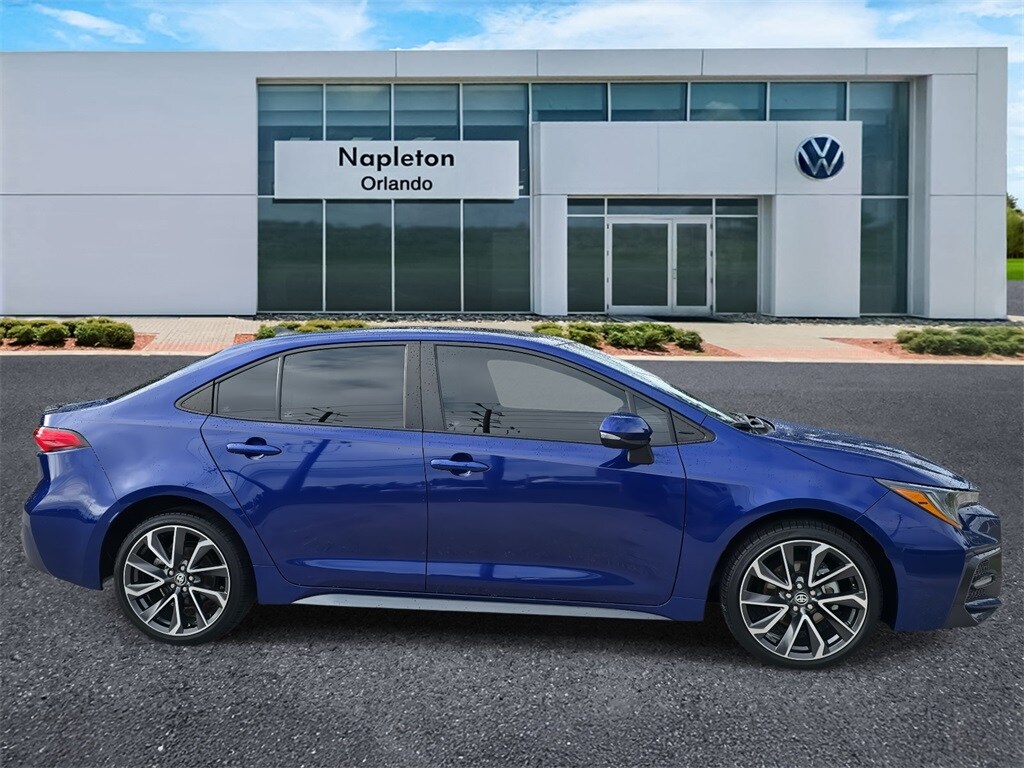 2022 Toyota Corolla XSE photo 3