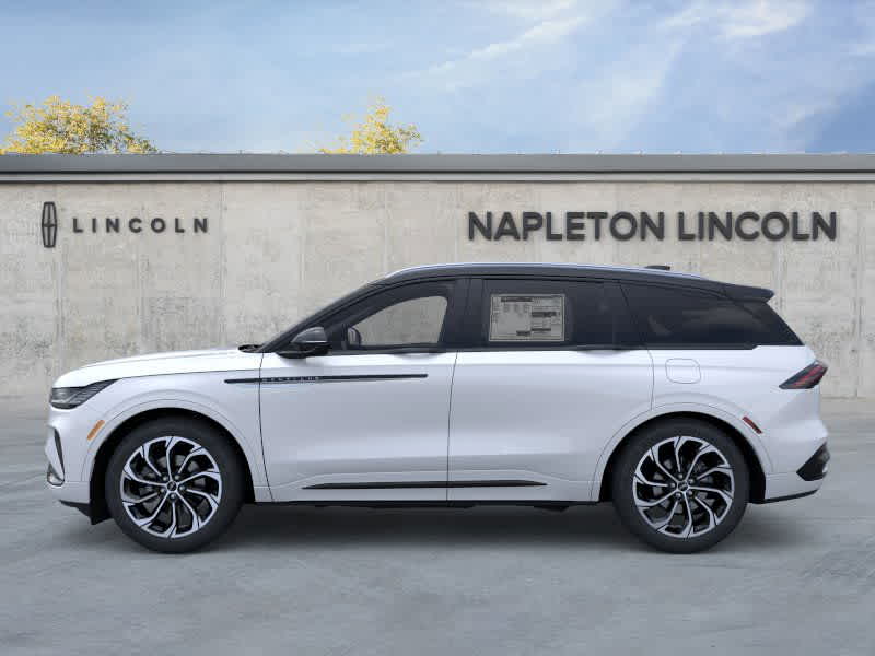 2025 Lincoln Nautilus Reserve photo 3