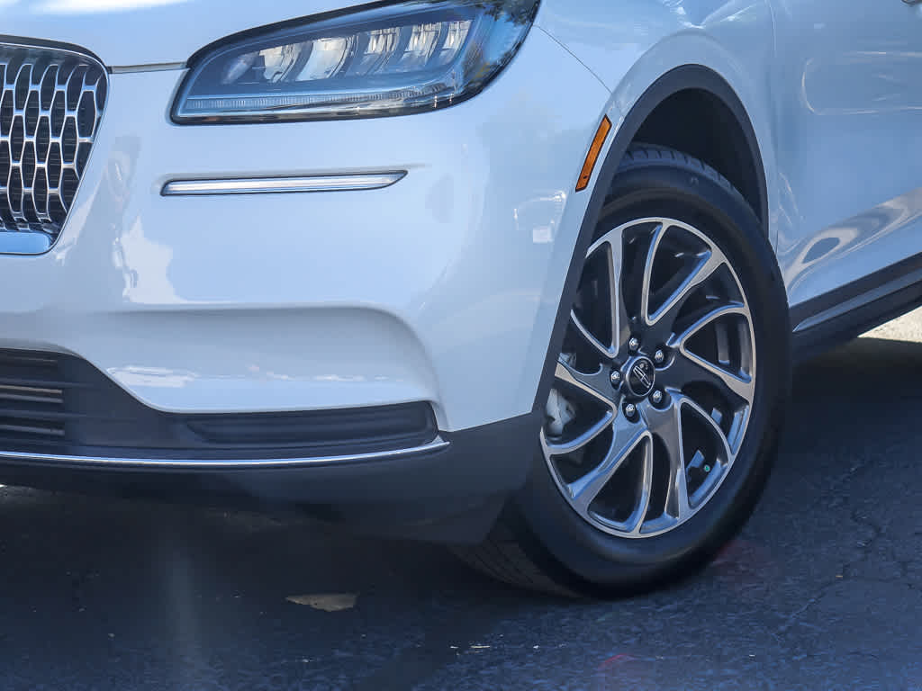 2021 Lincoln Corsair Standard photo 2