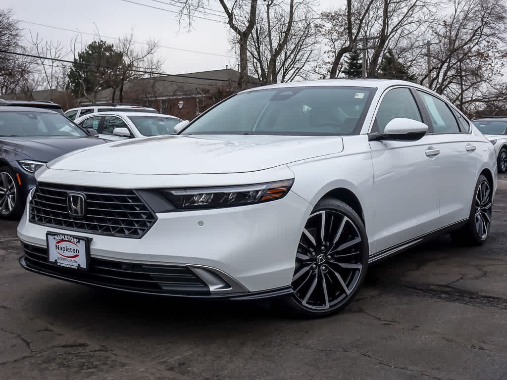 2023 Honda Accord Hybrid Touring's photo