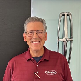 Staff member Bob Ashton from ID_b191eb8078f9