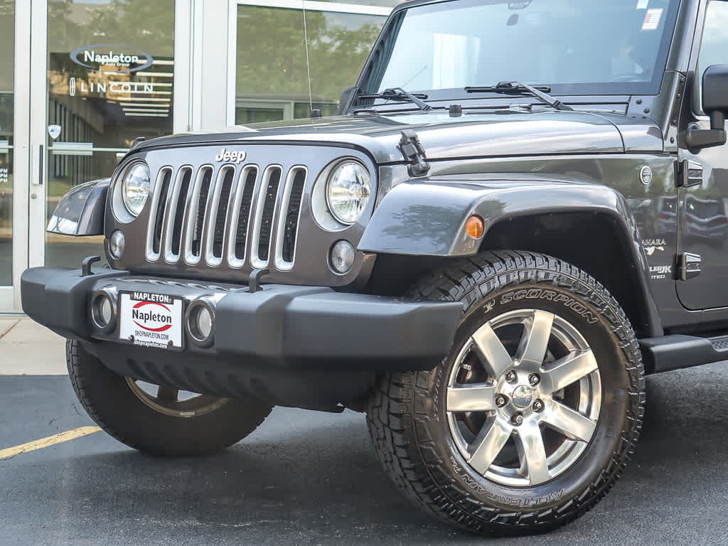 Used 2018 Jeep Wrangler Unlimited Sahara with VIN 1C4BJWEG0JL802451 for sale in Glenview, IL