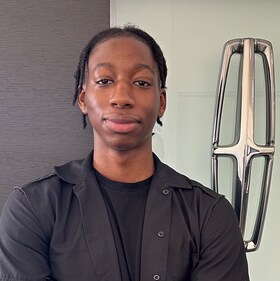 Staff member Oumar Cisse from ID_b191eb8078f9