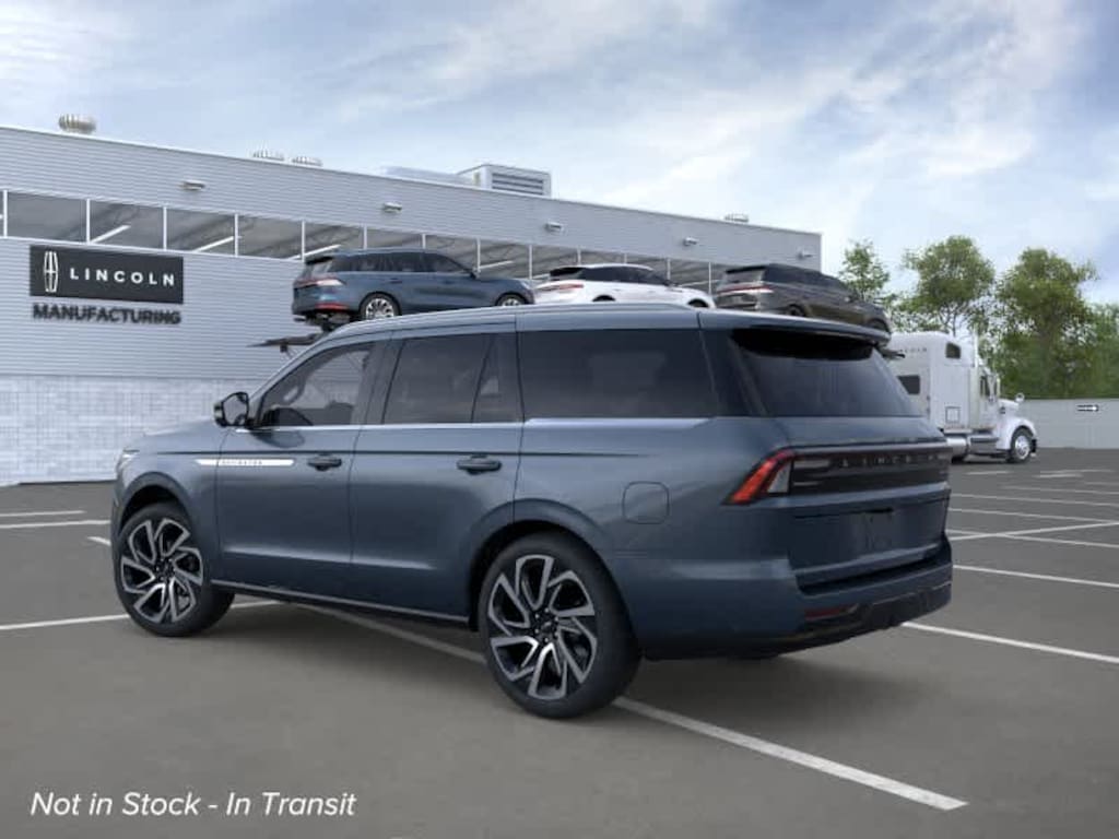 New 2026 Lincoln Navigator Reserve 4x4