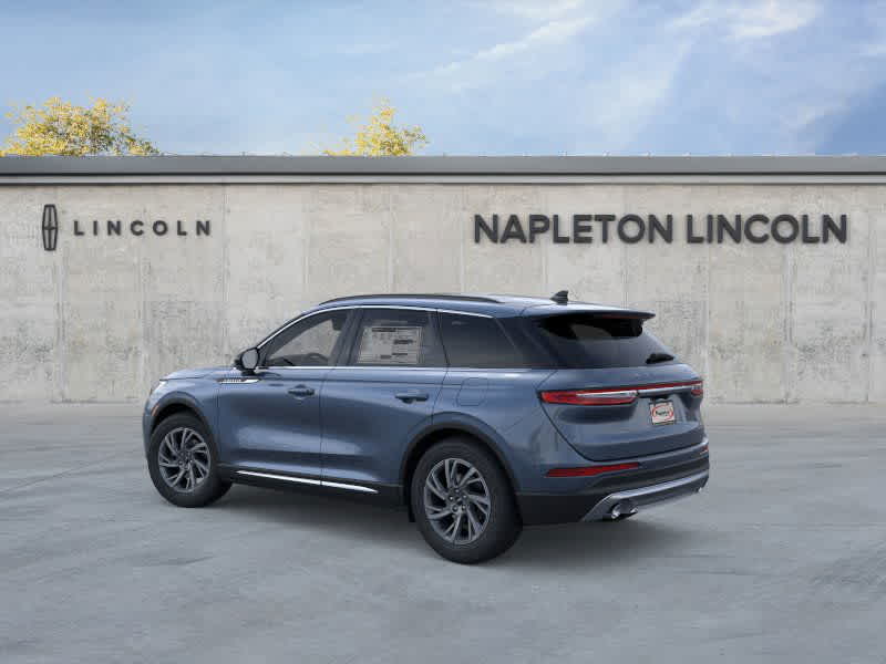 2025 Lincoln Corsair Premiere photo 3