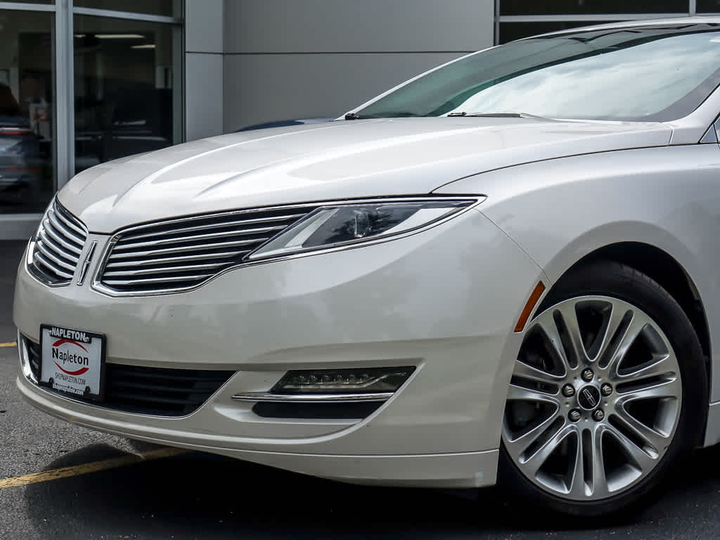 Used 2014 Lincoln MKZ Base with VIN 3LN6L2J96ER833508 for sale in Glenview, IL