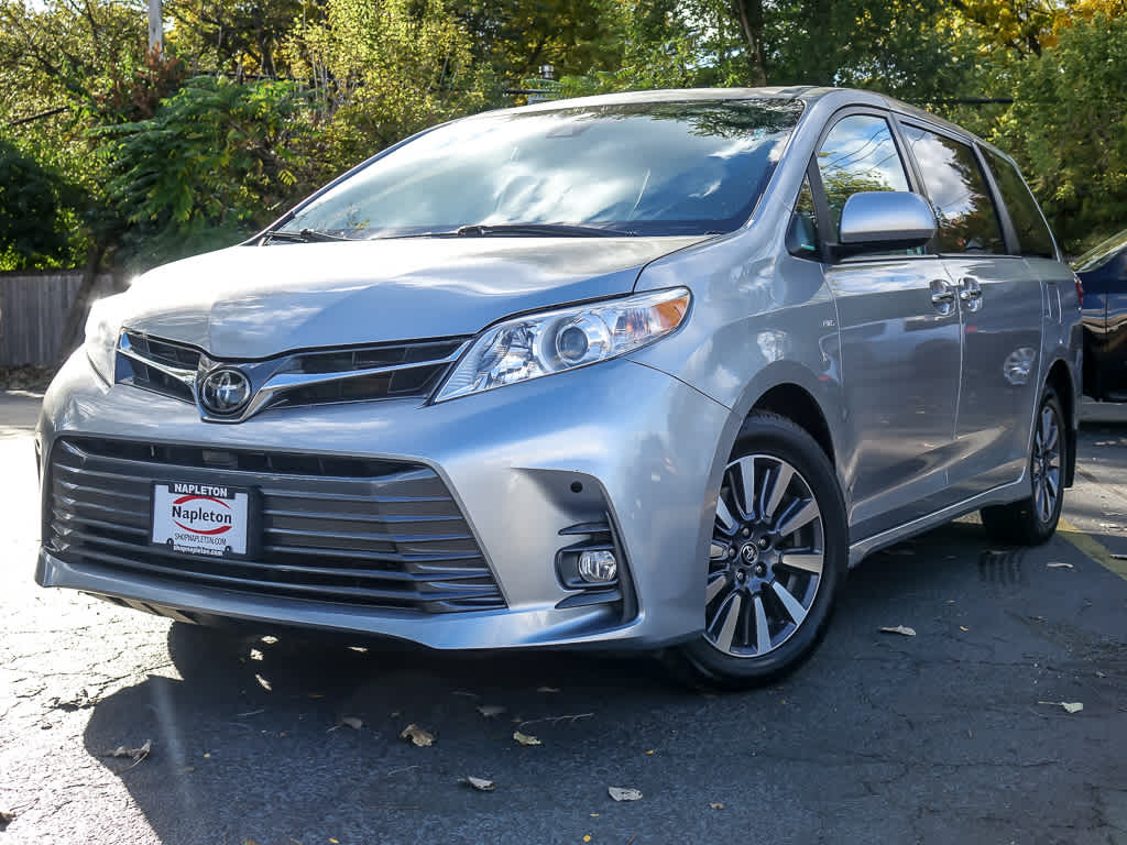 2020 Toyota Sienna XLE