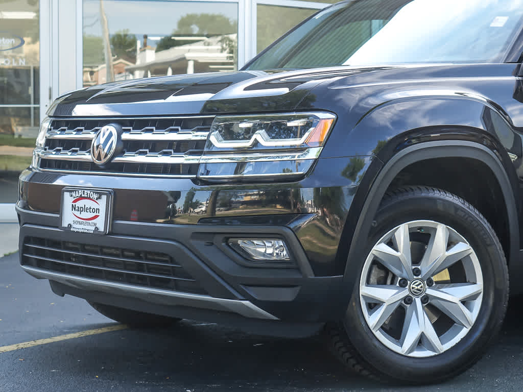Used 2019 Volkswagen Atlas SE with VIN 1V2LR2CA3KC573073 for sale in Glenview, IL
